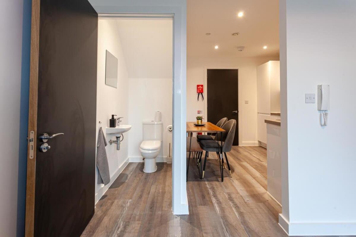 מנצ'סטר Superb 2 Bed Flat 5Min To Old Trafford Stadium מראה חיצוני תמונה
