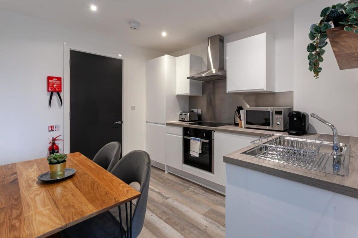 מנצ'סטר Superb 2 Bed Flat 5Min To Old Trafford Stadium מראה חיצוני תמונה